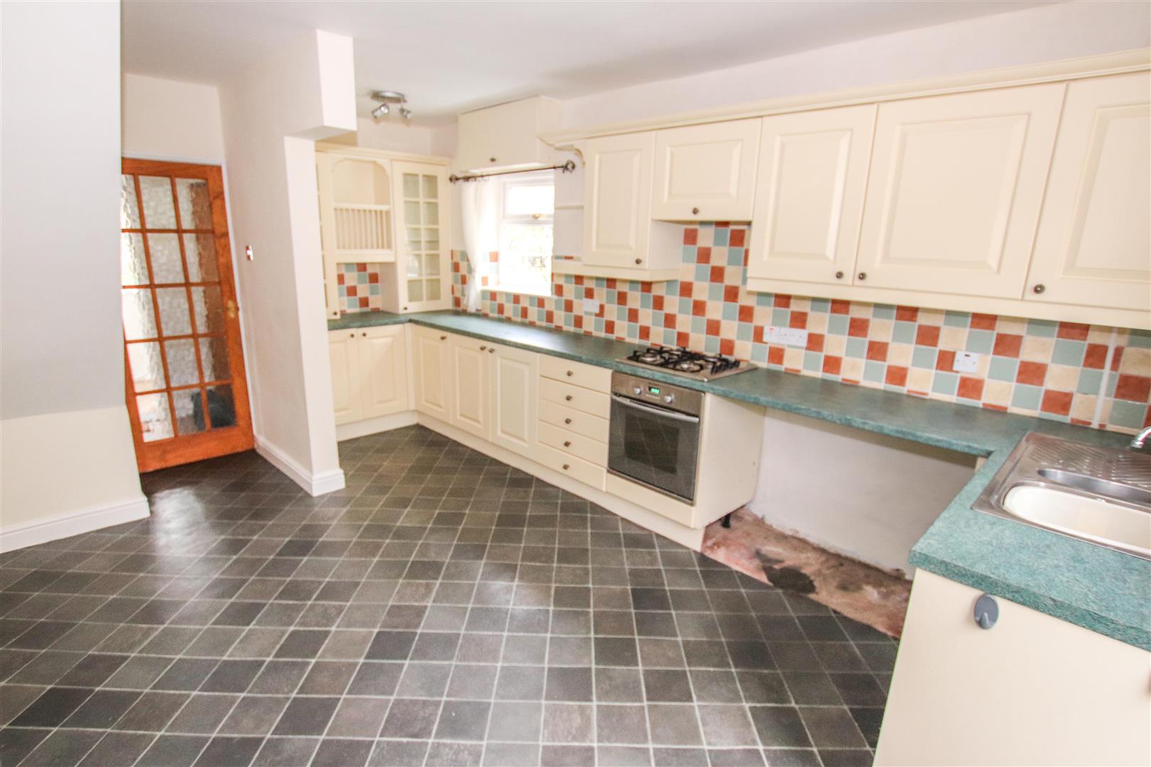 FITTED KITCHEN / DINING ROOM